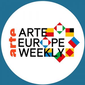 Logo pour Arte Europe Weekly - Tony Collins-Fogarty est un artiste britannique spécialiste du doublage qui apparaît dans la version anglaise de ce programme.